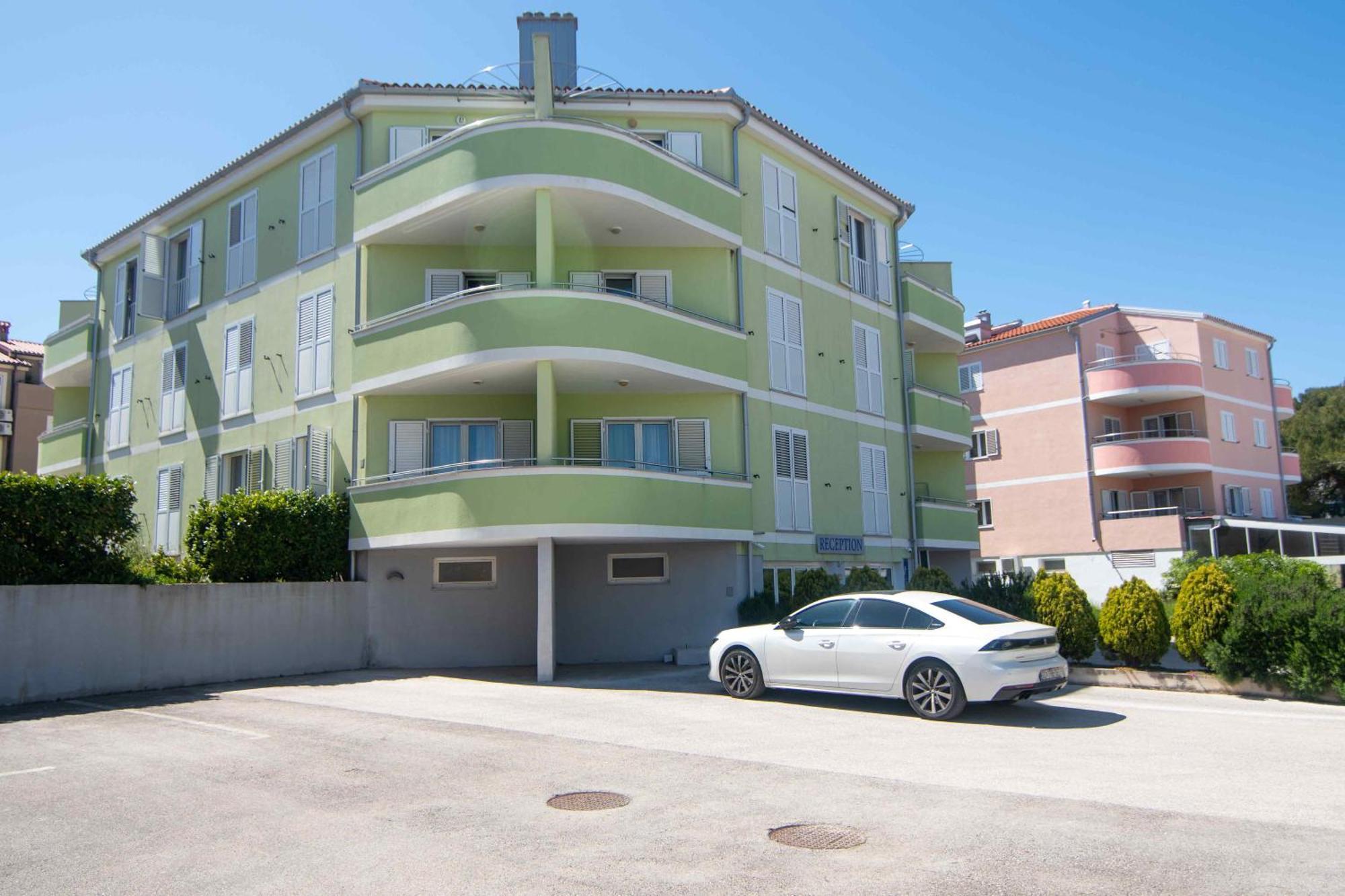 Cape Kamenjak Apartments In Premantura Exterior photo